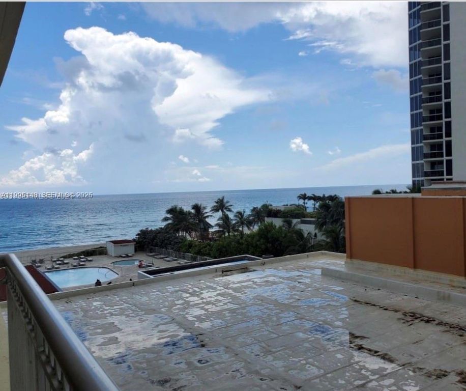 19201 Collins Ave 302, Sunny Isles Beach, FL 33160