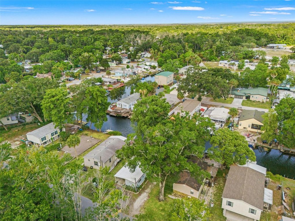 6380 RICHARD DRIVE, Weeki Wachee, FL 34607