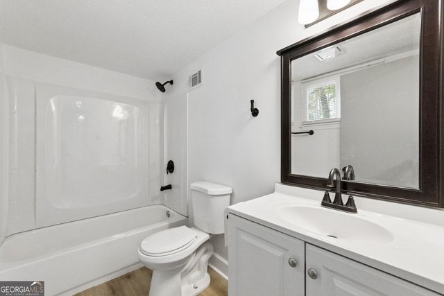 593 Country Lane Drive, Jonesboro, GA 30238