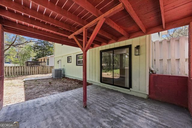 593 Country Lane Drive, Jonesboro, GA 30238