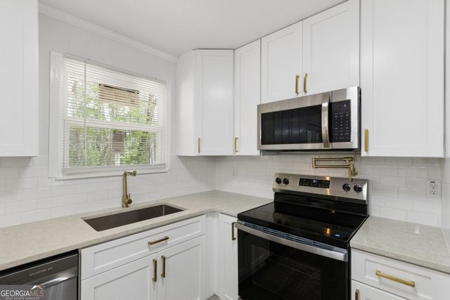 593 Country Lane Drive, Jonesboro, GA 30238