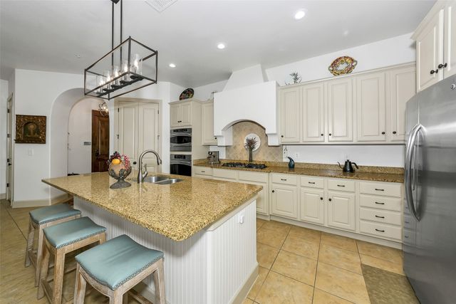 555 Via Amalfi 206, Irving, TX 75039