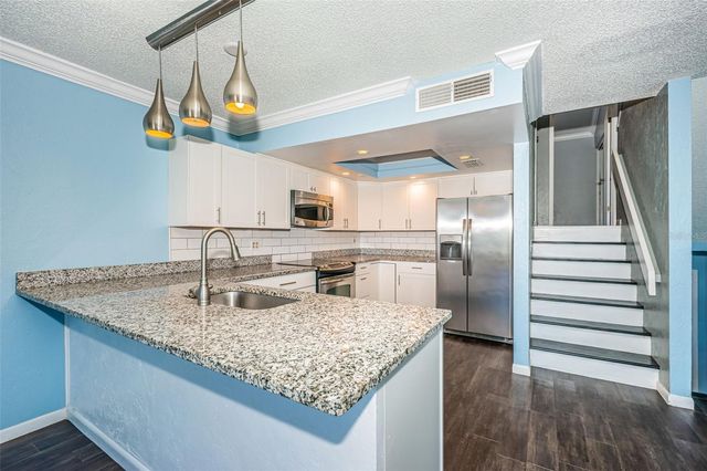 200 MERES BOULEVARD 21, Tarpon Springs, FL 34689