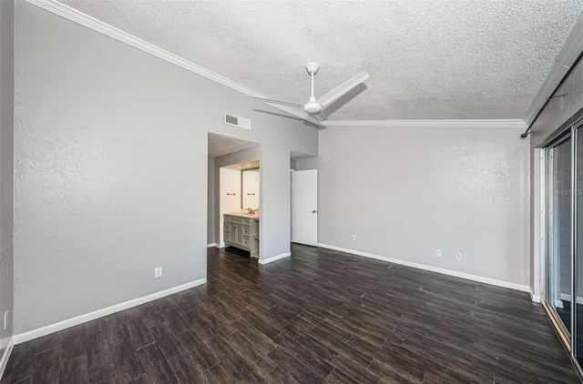 200 MERES BOULEVARD 21, Tarpon Springs, FL 34689