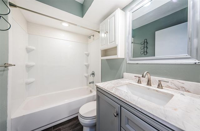 200 MERES BOULEVARD 21, Tarpon Springs, FL 34689