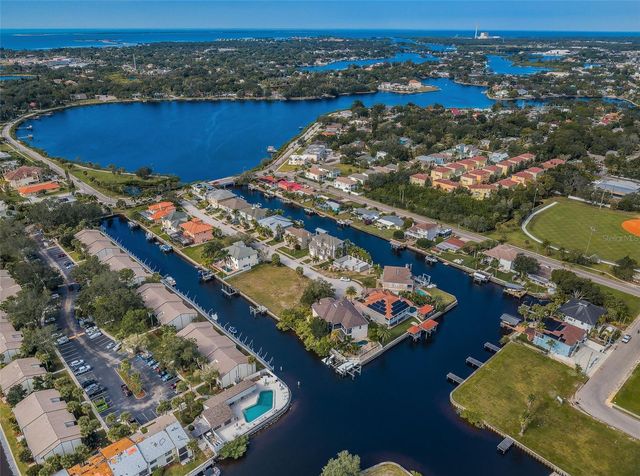 200 MERES BOULEVARD 21, Tarpon Springs, FL 34689