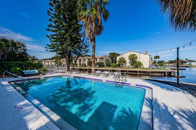 200 MERES BOULEVARD 21, Tarpon Springs, FL 34689