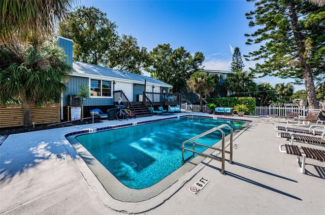 200 MERES BOULEVARD 21, Tarpon Springs, FL 34689