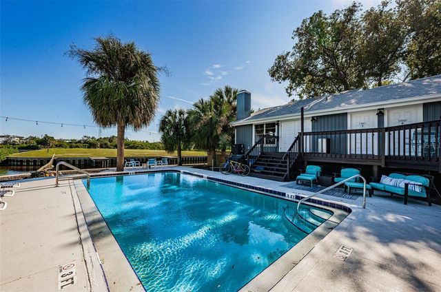200 MERES BOULEVARD 21, Tarpon Springs, FL 34689