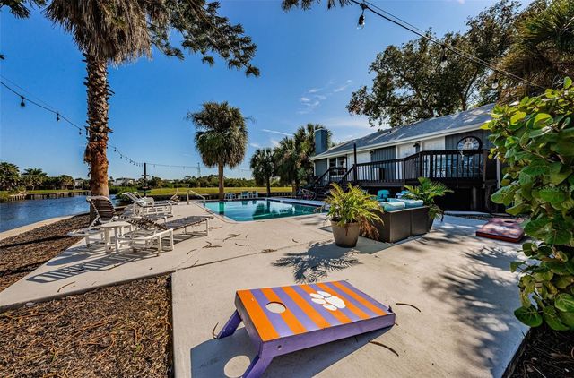 200 MERES BOULEVARD 21, Tarpon Springs, FL 34689