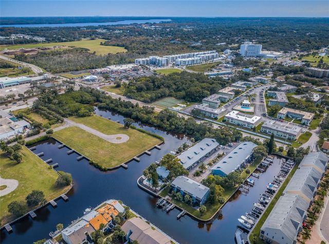 200 MERES BOULEVARD 21, Tarpon Springs, FL 34689