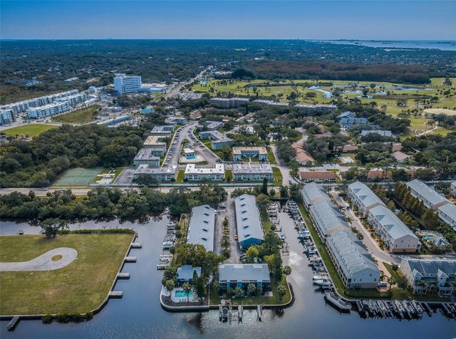 200 MERES BOULEVARD 21, Tarpon Springs, FL 34689