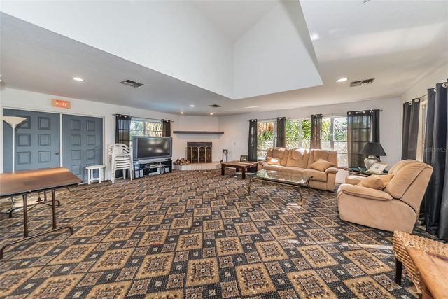 200 MERES BOULEVARD 21, Tarpon Springs, FL 34689