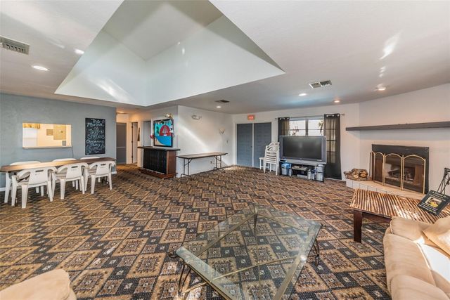 200 MERES BOULEVARD 21, Tarpon Springs, FL 34689