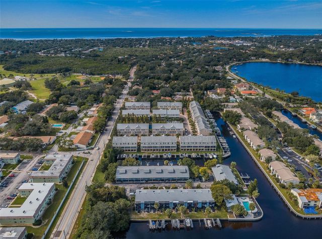 200 MERES BOULEVARD 21, Tarpon Springs, FL 34689