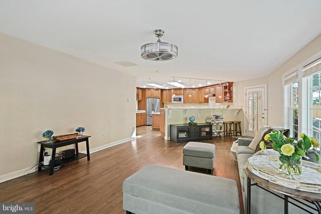 2918 GLENVALE DR, Fairfax, VA 22031