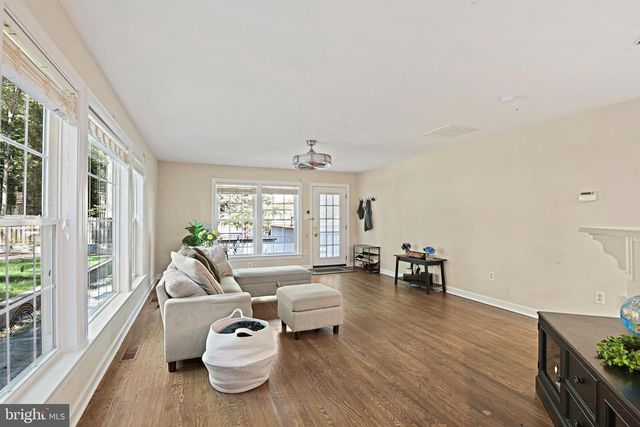 2918 GLENVALE DR, Fairfax, VA 22031