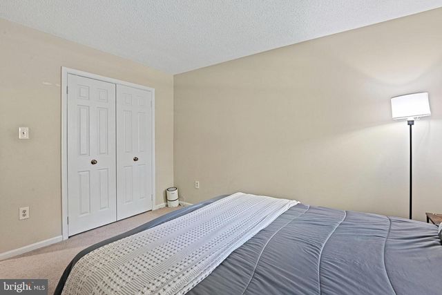 2918 GLENVALE DR, Fairfax, VA 22031