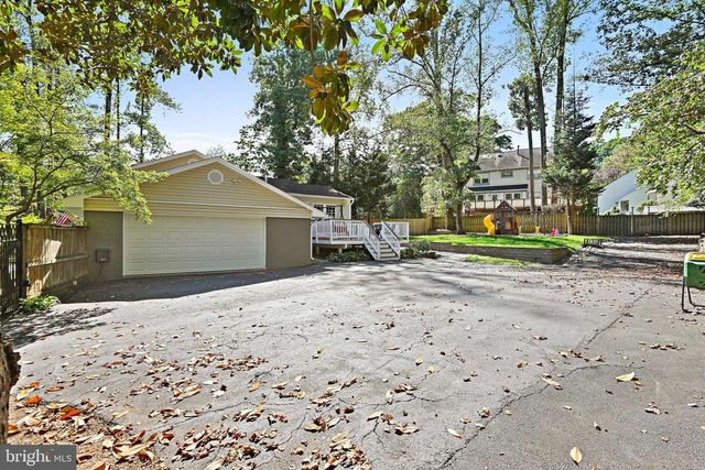 2918 GLENVALE DR, Fairfax, VA 22031