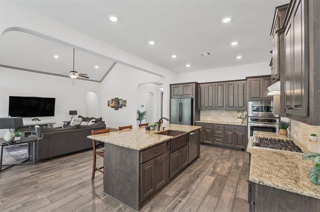 21113 Hereford Way, Cleveland, TX 77328