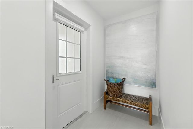 3070 Gulf Shore BLVD N # 107, Naples, FL 34103