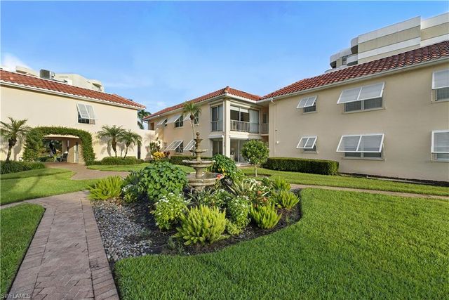 3070 Gulf Shore BLVD N # 107, Naples, FL 34103