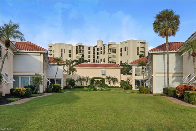 3070 Gulf Shore BLVD N # 107, Naples, FL 34103