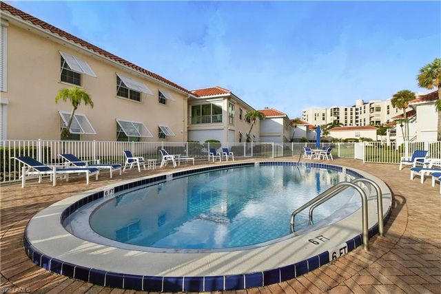 3070 Gulf Shore BLVD N # 107, Naples, FL 34103