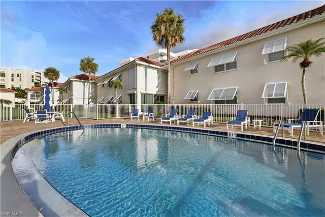 3070 Gulf Shore BLVD N # 107, Naples, FL 34103