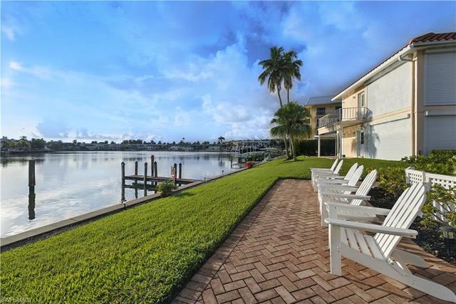 3070 Gulf Shore BLVD N # 107, Naples, FL 34103