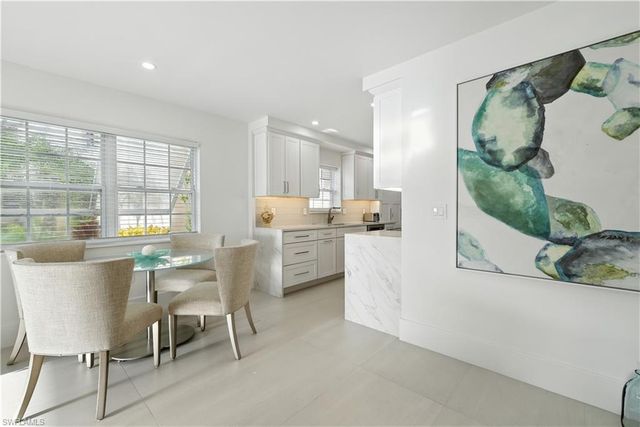 3070 Gulf Shore BLVD N # 107, Naples, FL 34103