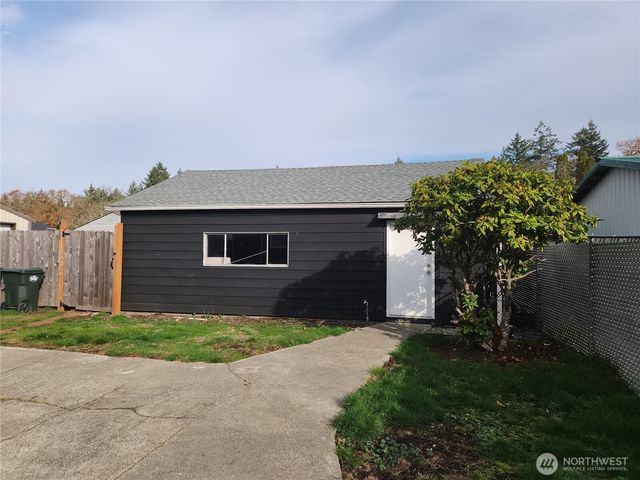 403 Louviers Avenue, Dupont, WA 98327
