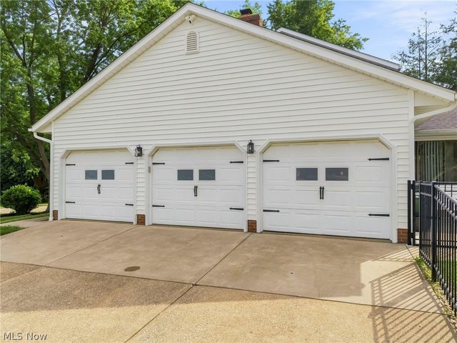 3465 Cornwall Drive NW, Canton, OH 44708