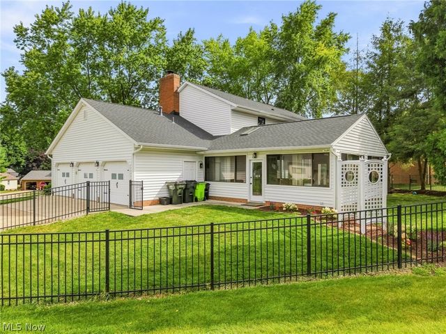 3465 Cornwall Drive NW, Canton, OH 44708