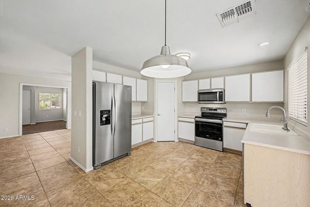 11123 W HEATHERBRAE Drive, Phoenix, AZ 85037
