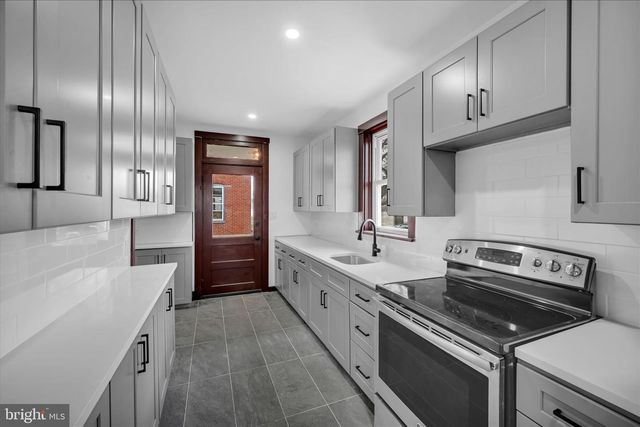 2132 MAIN ST, Lititz, PA 17543