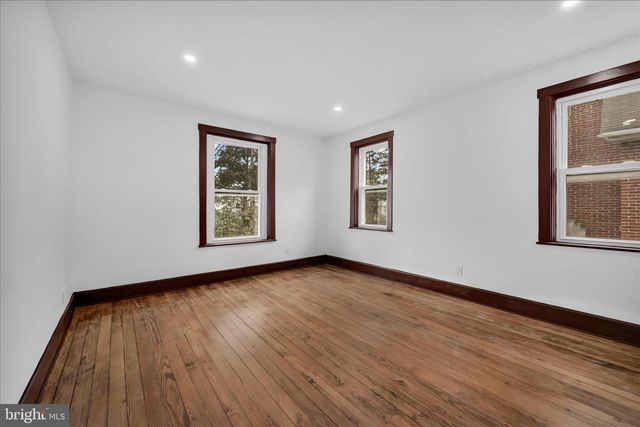 2132 MAIN ST, Lititz, PA 17543