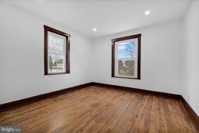 2132 MAIN ST, Lititz, PA 17543