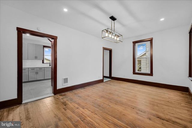 2132 MAIN ST, Lititz, PA 17543