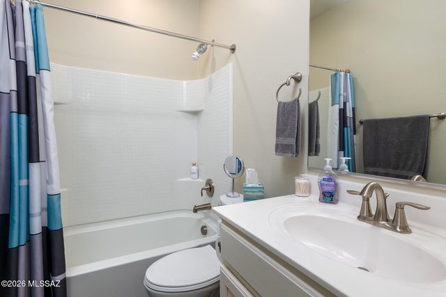 535 W Grantham Street, Vail, AZ 85641