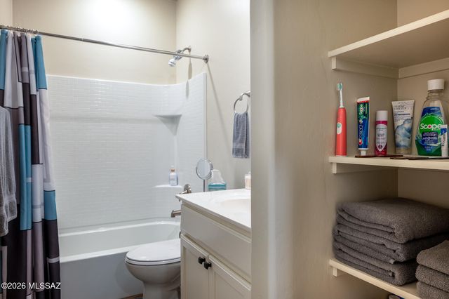 535 W Grantham Street, Vail, AZ 85641