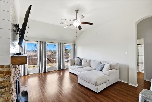 5256 Sagewood Drive, College Station, TX 77845