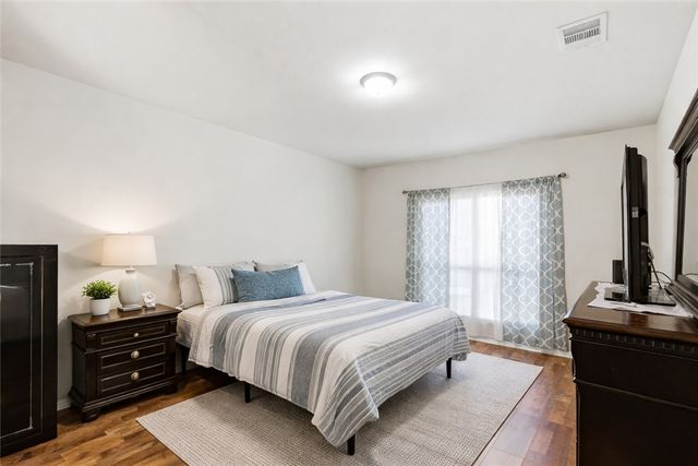 5256 Sagewood Drive, College Station, TX 77845