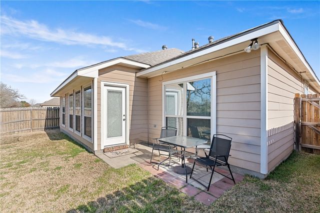 5256 Sagewood Drive, College Station, TX 77845