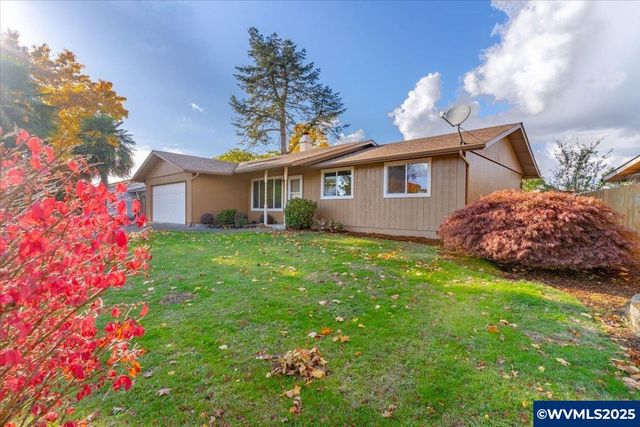 4803 Regal Dr NE, Salem, OR 97301