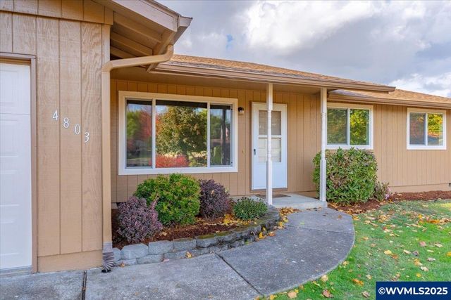 4803 Regal Dr NE, Salem, OR 97301