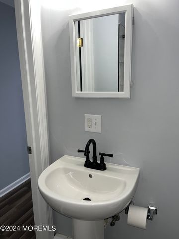 186 Ocean Avenue B, North Middletown, NJ 07748