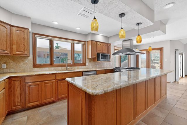 14116 La Mesita Road NE, Albuquerque, NM 87112