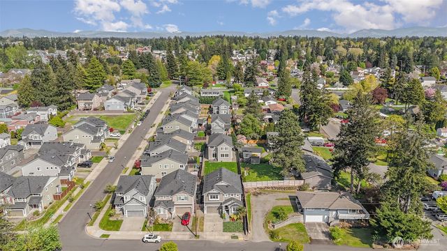 24524 96th Avenue S, Kent, WA 98030