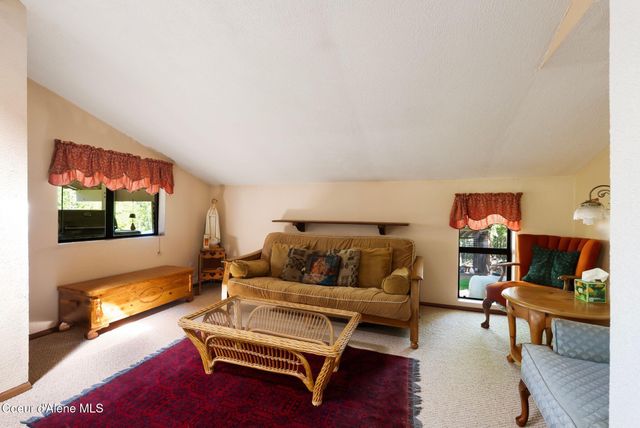 910 Otts Rd, Sagle, ID 83860
